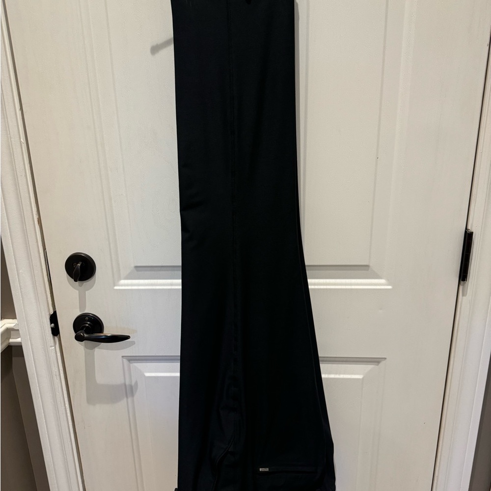 Greg Norman golf pant and short set. Size 36
